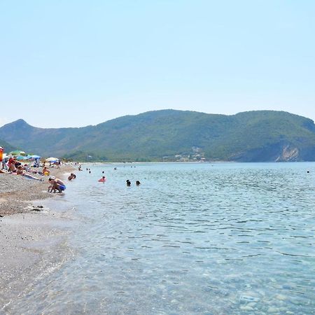 Apartments Siljak Petrovac Eksteriør bilde
