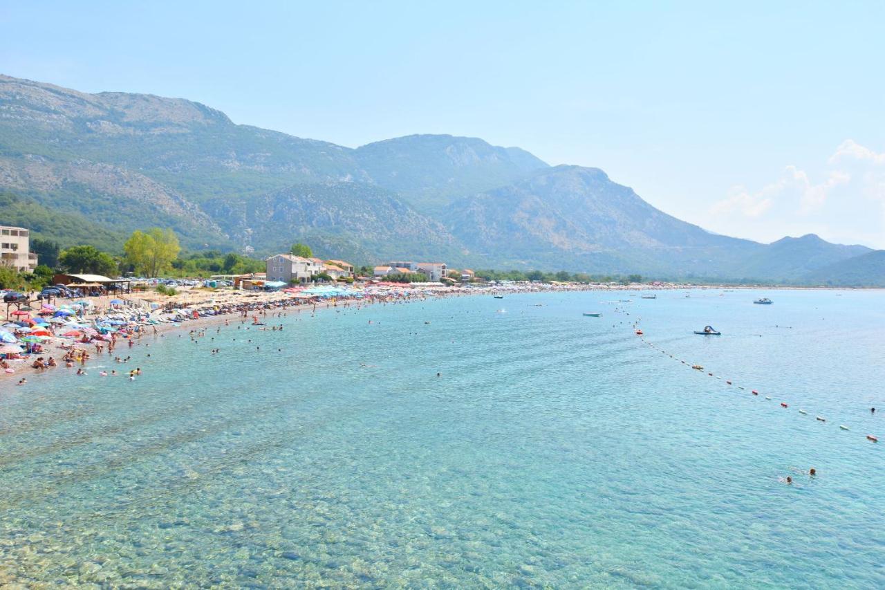 Apartments Siljak Petrovac Eksteriør bilde