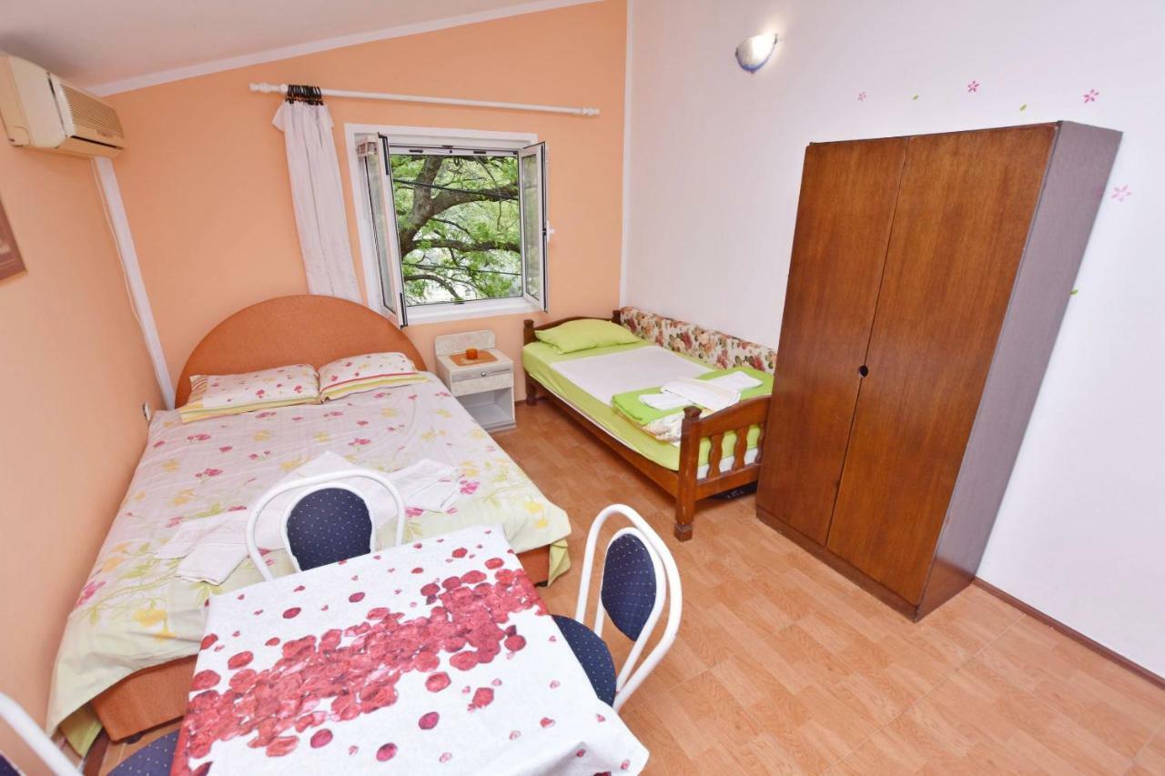 Apartments Siljak Petrovac Eksteriør bilde