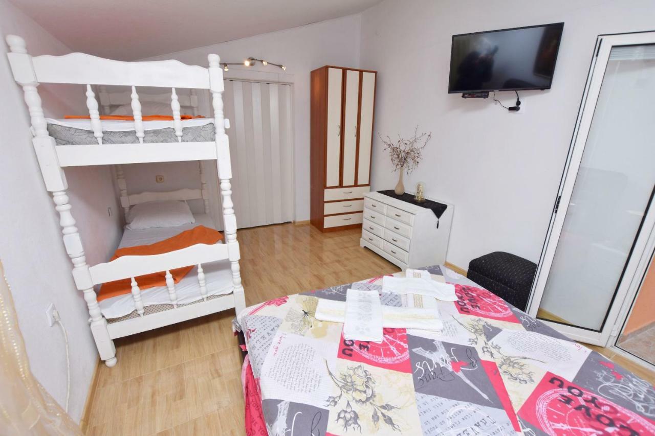 Apartments Siljak Petrovac Eksteriør bilde
