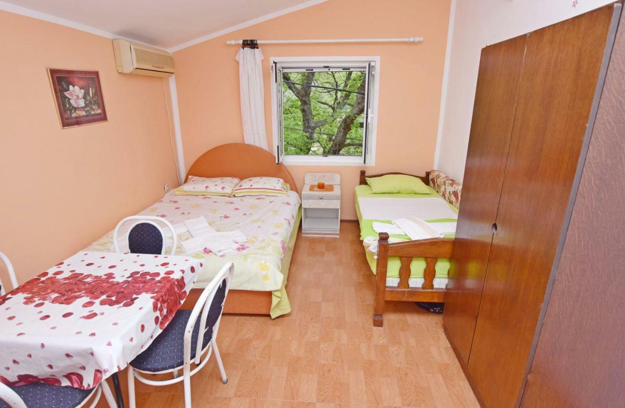 Apartments Siljak Petrovac Eksteriør bilde