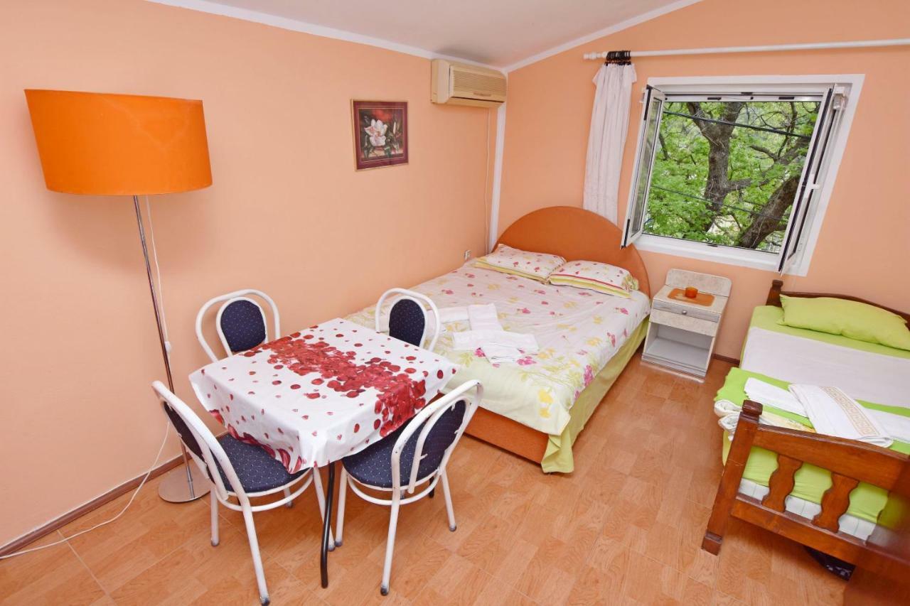 Apartments Siljak Petrovac Eksteriør bilde
