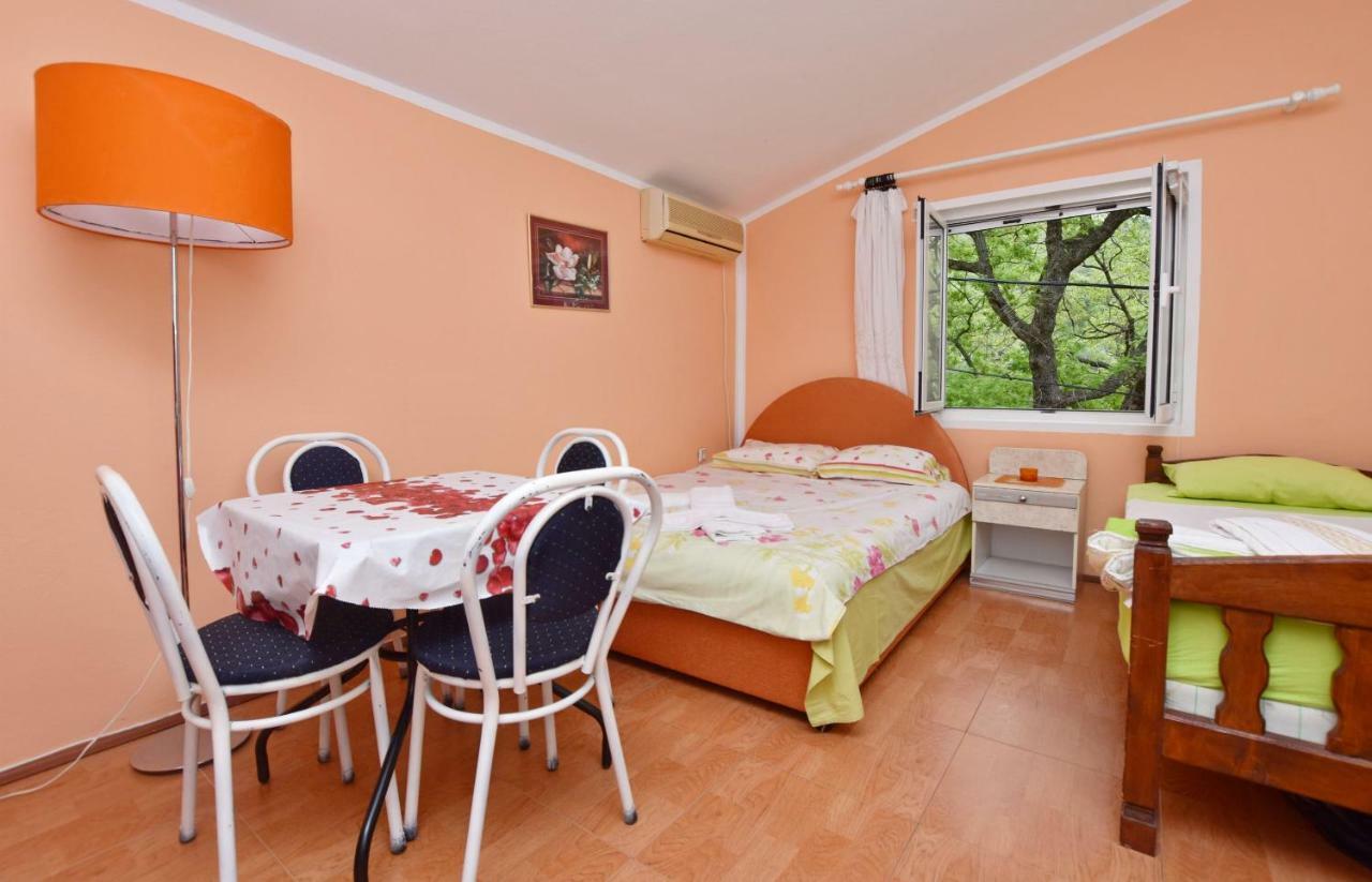 Apartments Siljak Petrovac Eksteriør bilde