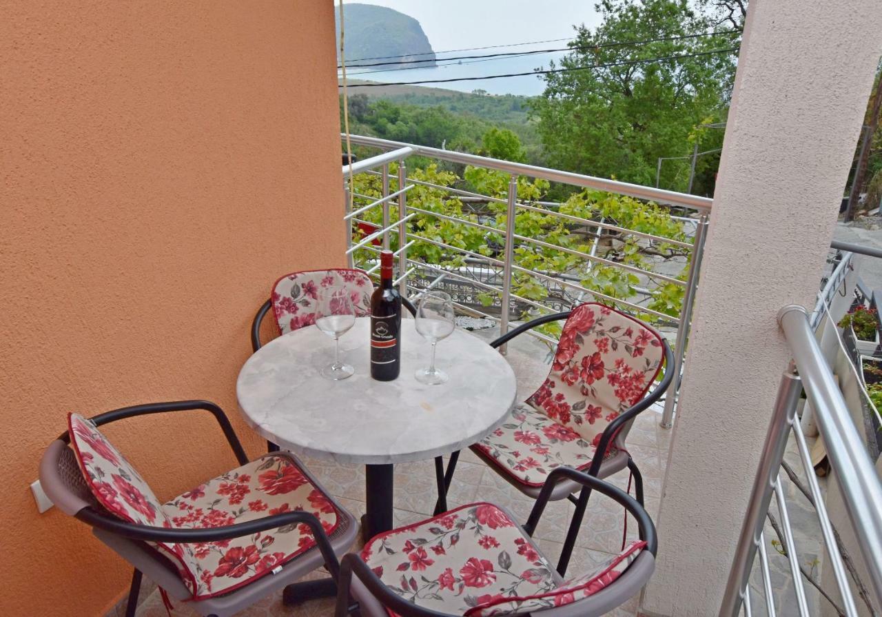 Apartments Siljak Petrovac Eksteriør bilde