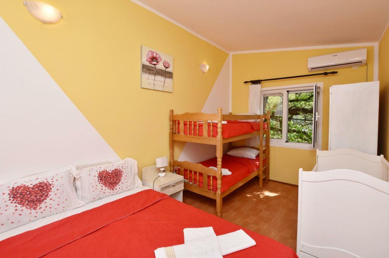 Apartments Siljak Petrovac Eksteriør bilde